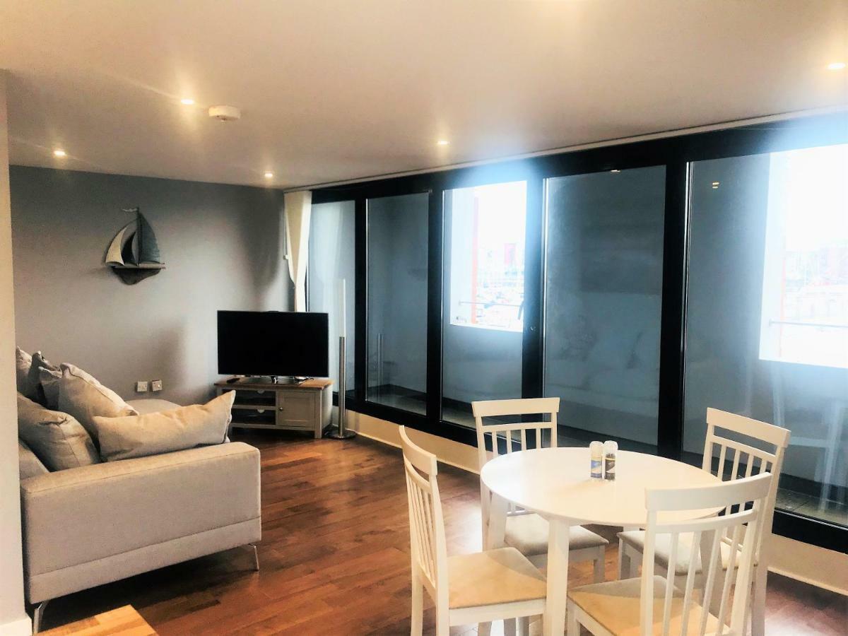 Ice House Apartments Суонзи Екстериор снимка